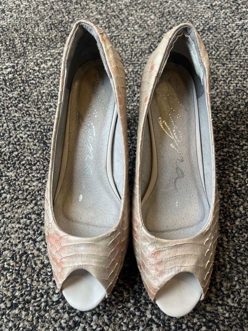 Alegra shoes raffles place hotsell