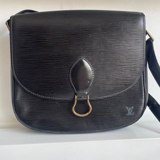 Sold at Auction: Louis Vuitton Black Epi Leather 16MM Adjustable