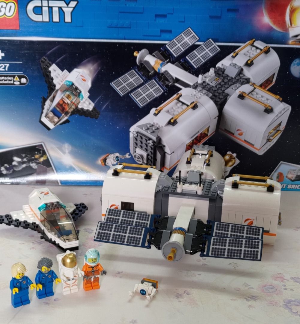 LEGO City Space Lunar Space Station 60227 Space Station Building Set with  Toy Shuttle, Detachable Satellite and Astronaut Minifigures, Popular Space