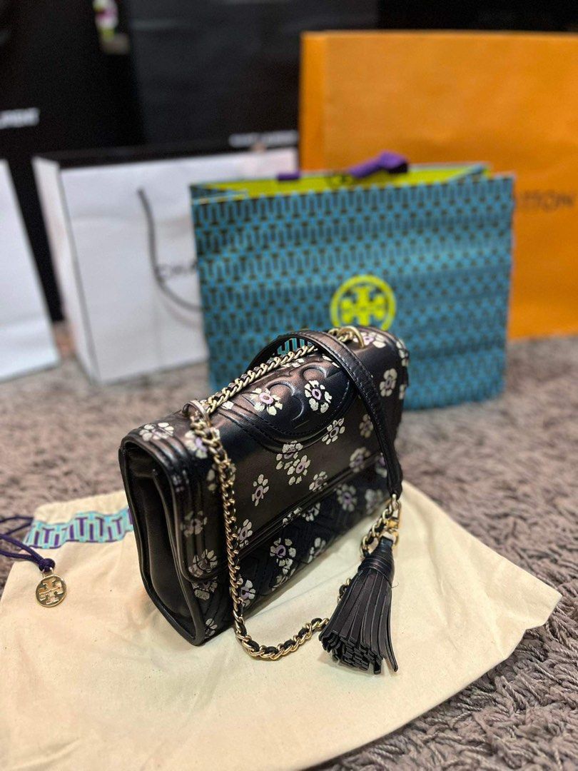 Preloved Authentic Tory Burch Double Zip Robinson Camera Bag, Luxury, Bags  & Wallets on Carousell