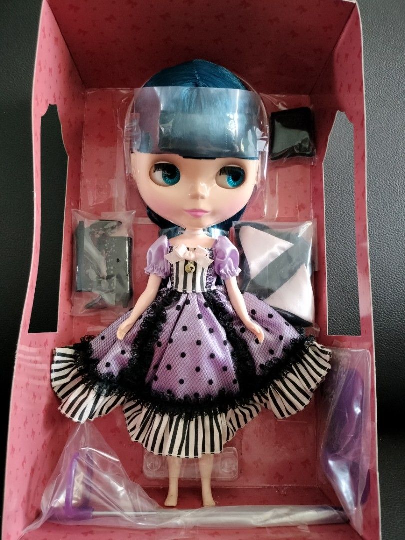 Blythe can can cat discount
