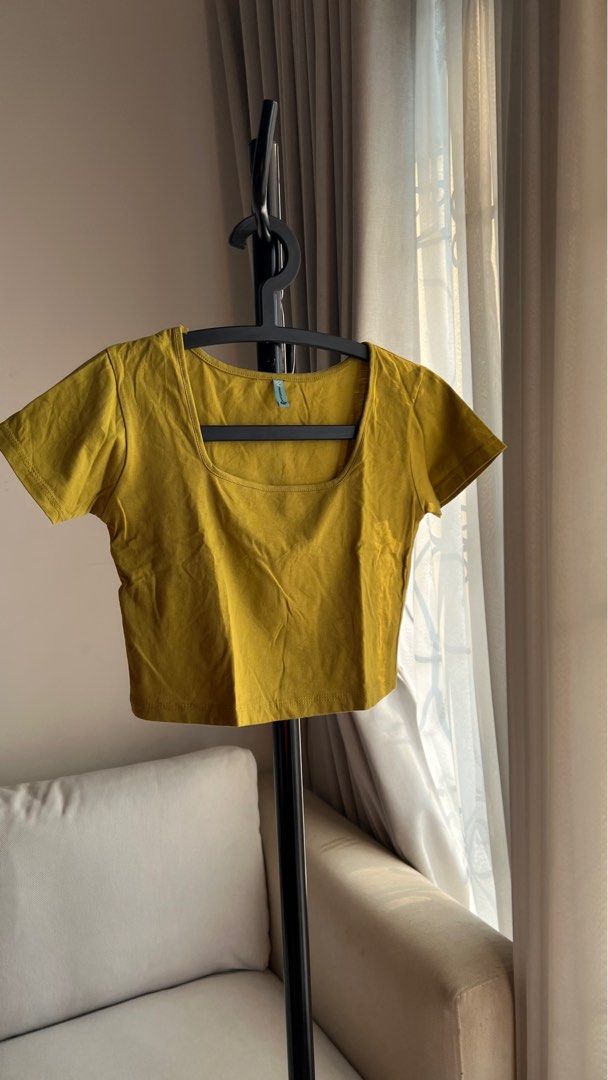 BRAND NEW TOP On Carousell brand-new-top-on-carousell