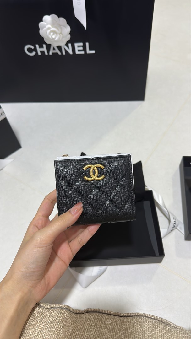 NEW 23B CHANEL Classic Flap Caviar Quilted Card Holder Black BIG CC Gold  Wallet