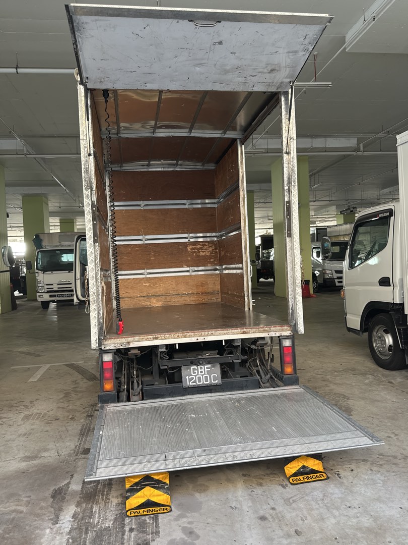 CHEAPEST MOVER FURNITURE MOVER HOME MOVER URGENT MOVER