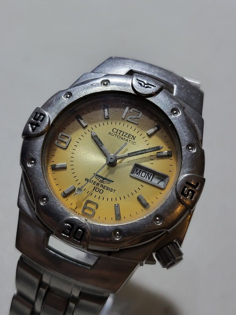 Citizen automatic 2024 water 100 resist