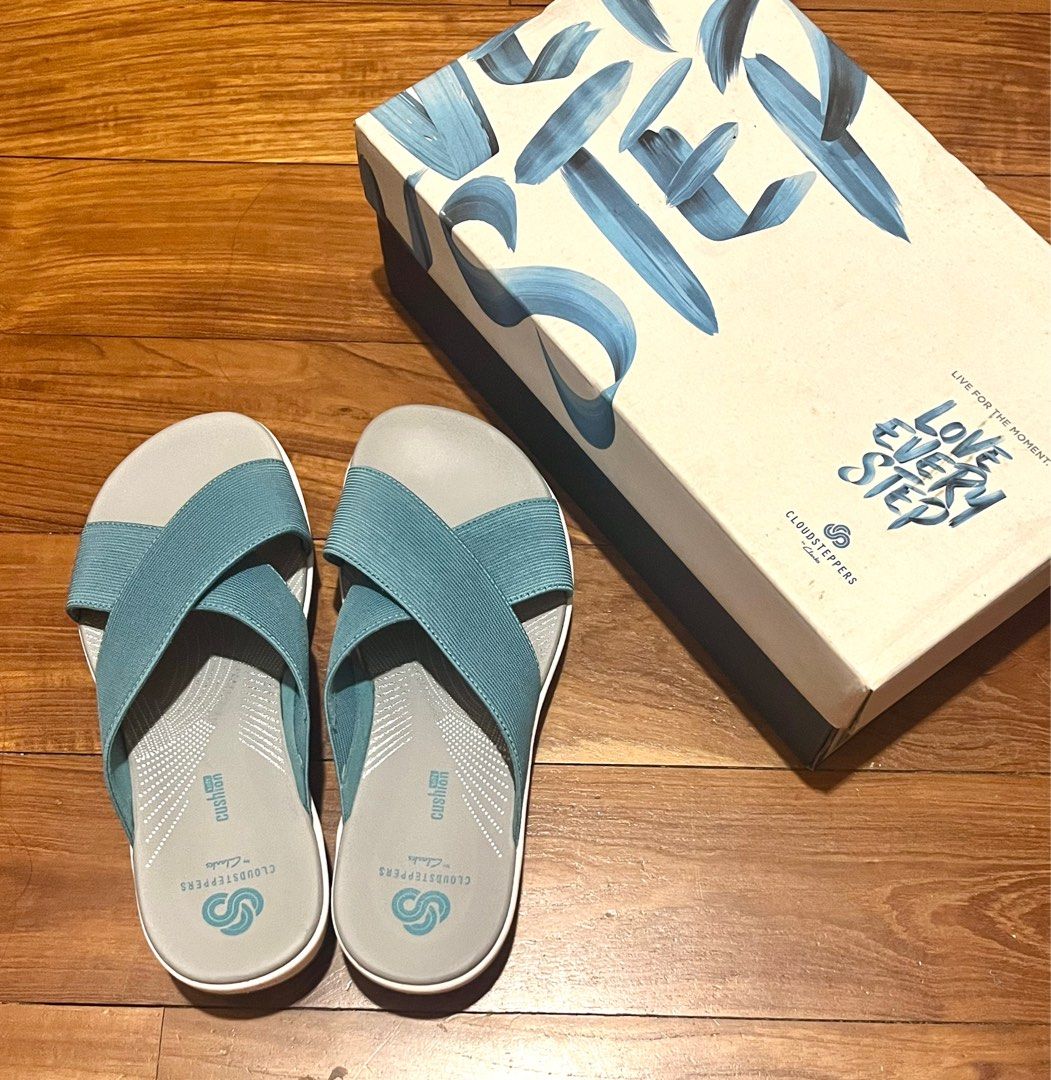 cloudsteppers blue clarks sandals