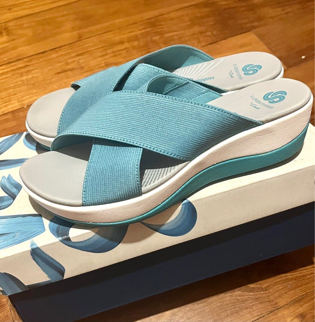 Clarks cloudsteppers sandals canada best sale
