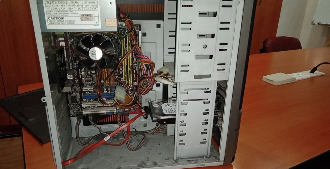 Complete Desktop Computer Set with installed 500GB Hard Drive