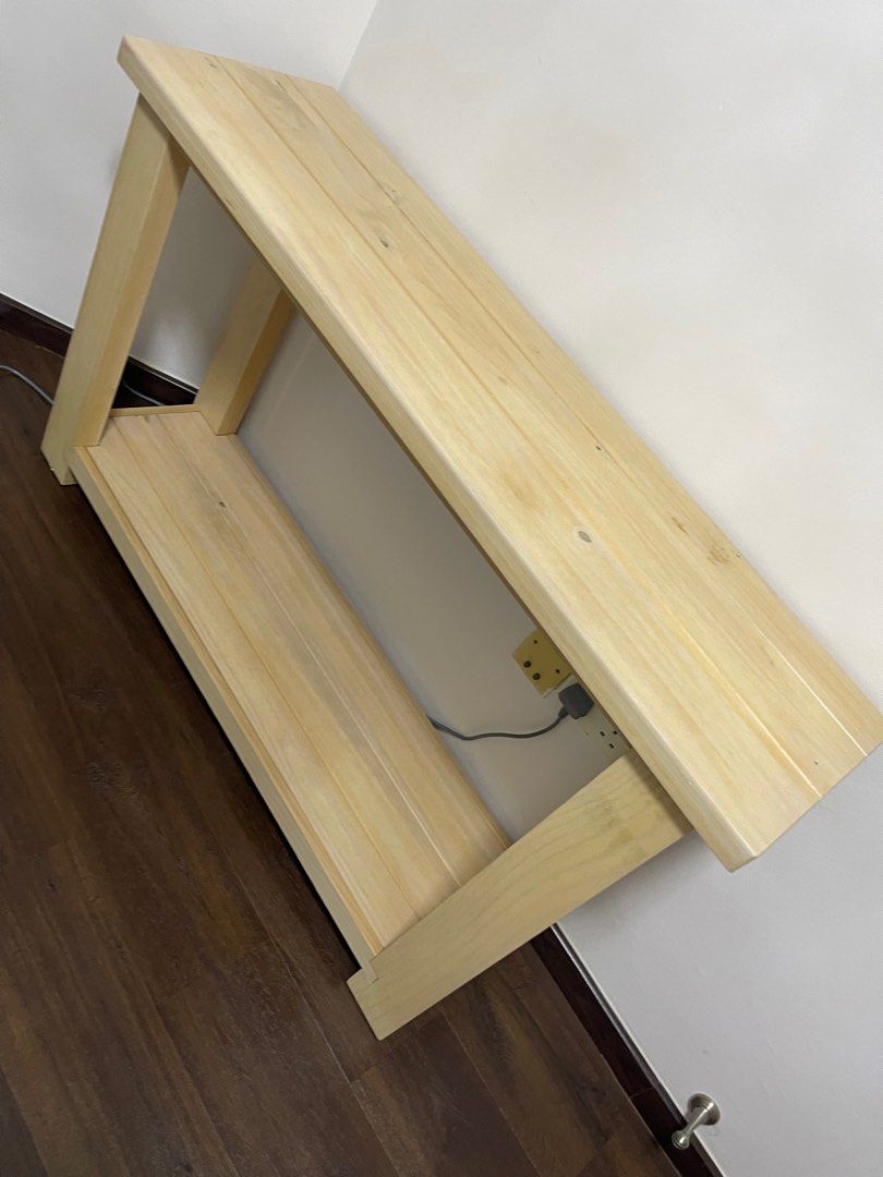 Console table (Category: Tables & Sets) located in Singapore. Submitted by bebbo (Listing ID 1250235111, Image 2). Description: .
