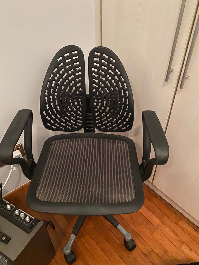 Courts computer chair outlet