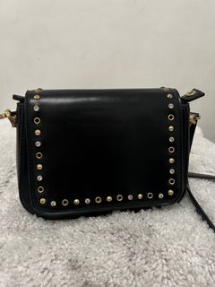 (Category: ) located in . Submitted by preloved124 (Listing ID 1250282085, Image 1). Description: .