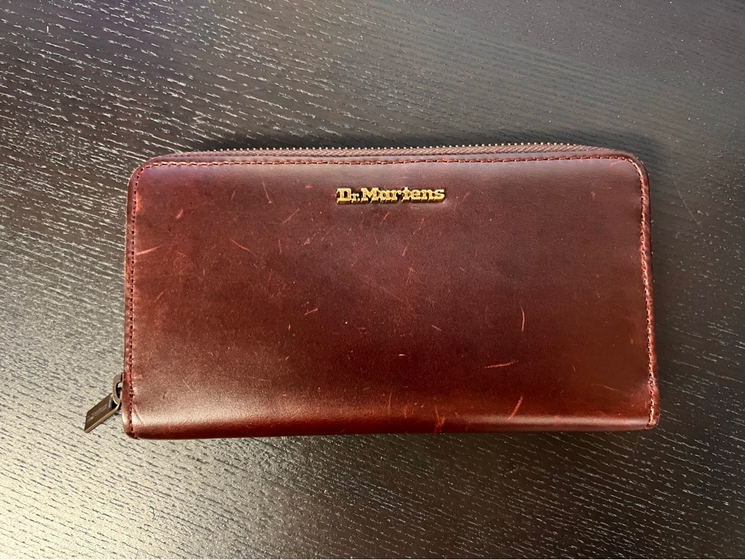Dr martens vegan wallet clearance