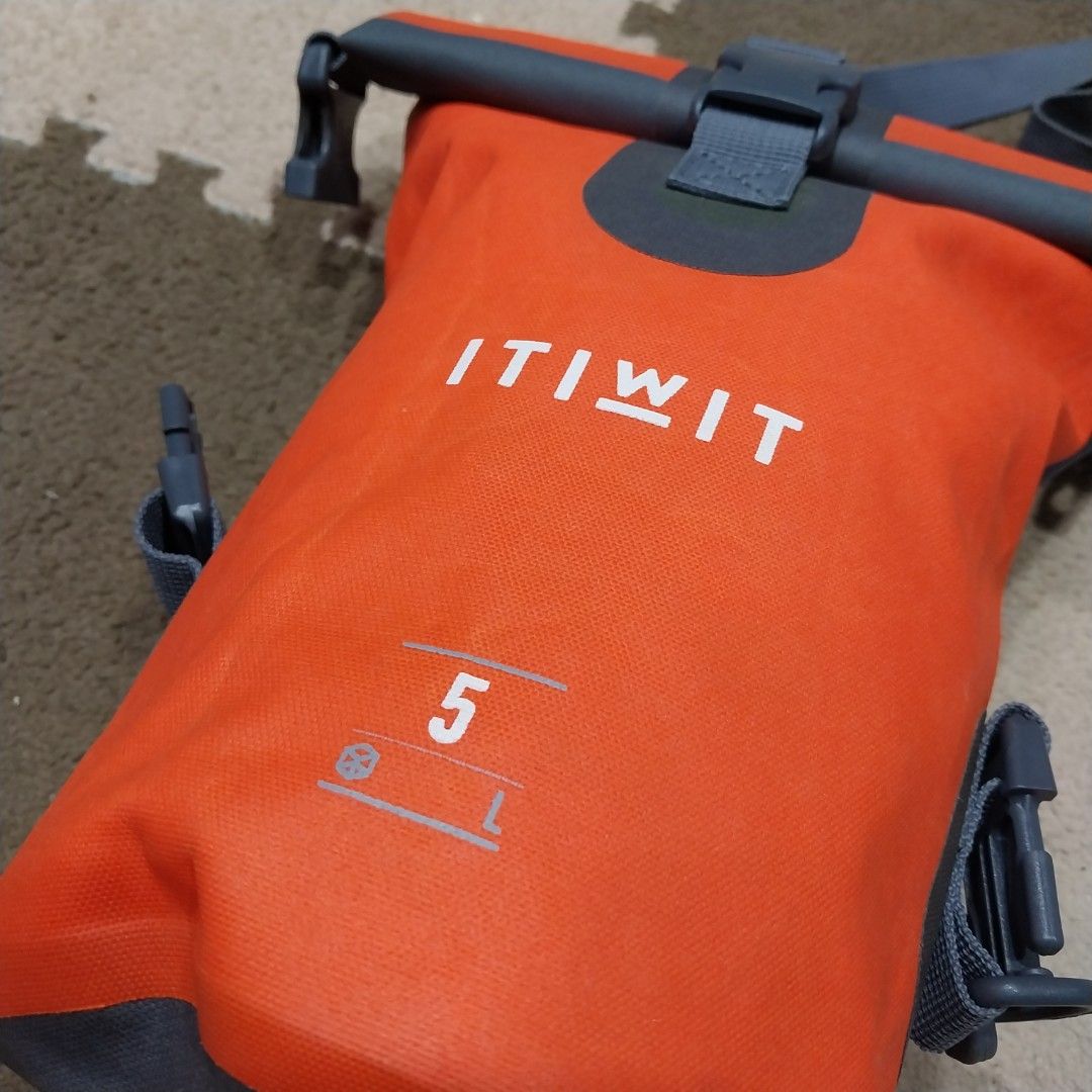 Dry Bag Itiwit 5L on Carousell