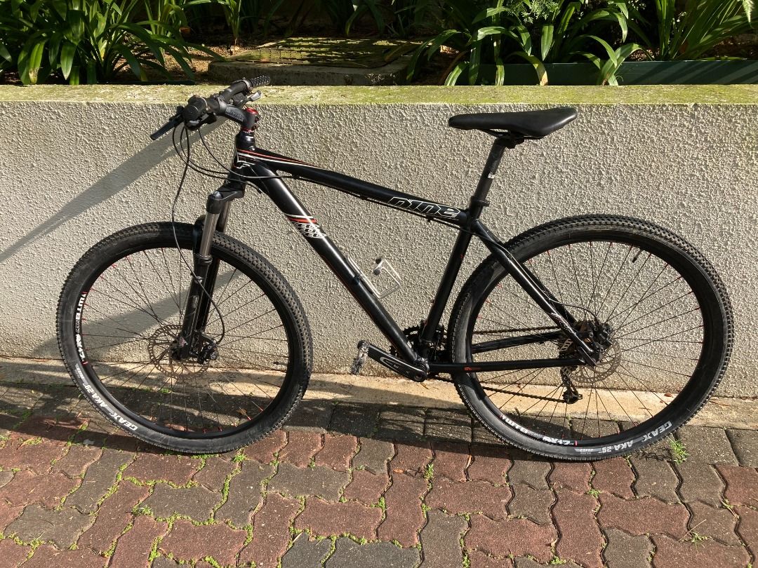 FELT 29 MTB nine SPORT Cross country mountain bike like TREK
