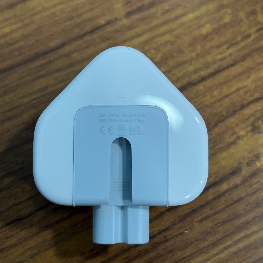 Genuine Apple UK Charger Plug Duckhead Adapter A1556, Mobile