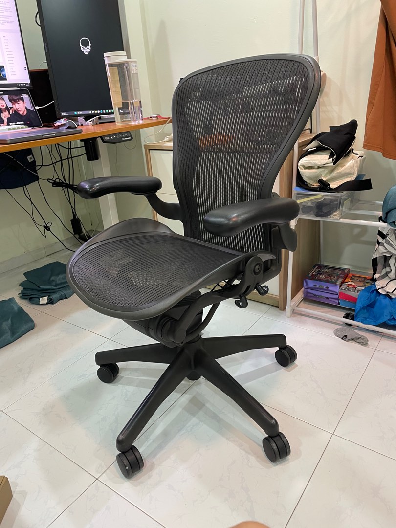 [Clean & Good condition] Herman Miller Aeron Chair, Furniture & Home