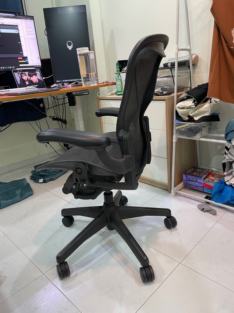 Clean herman miller chair best sale
