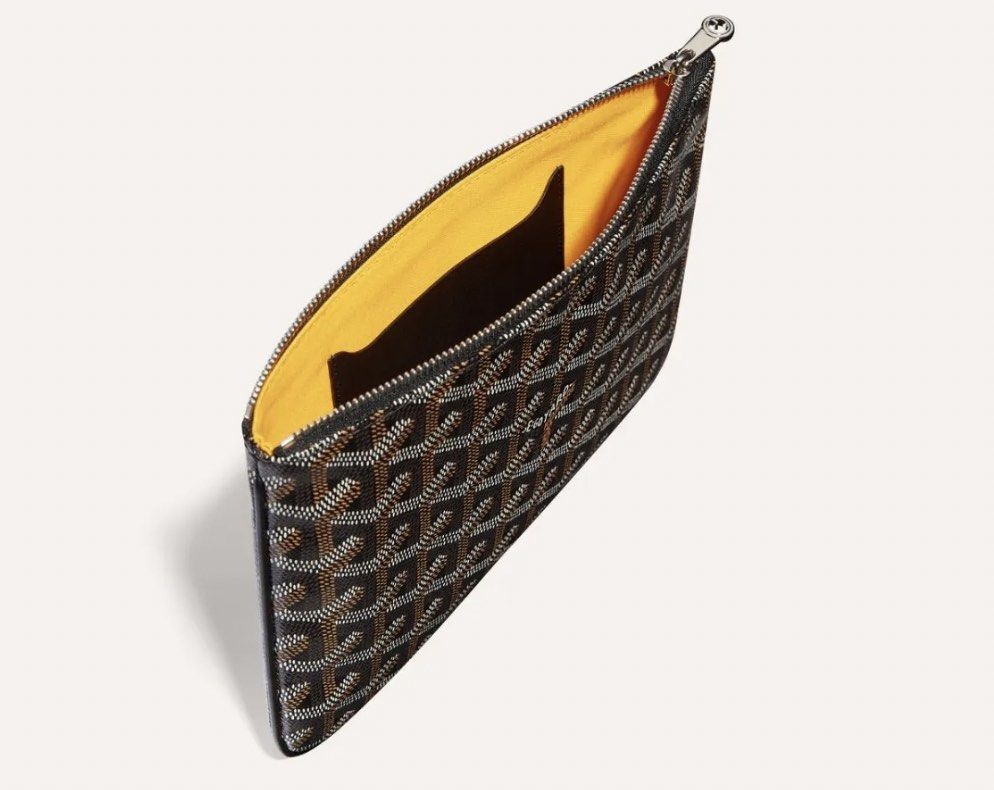 Goyard Senat large pouch in black color