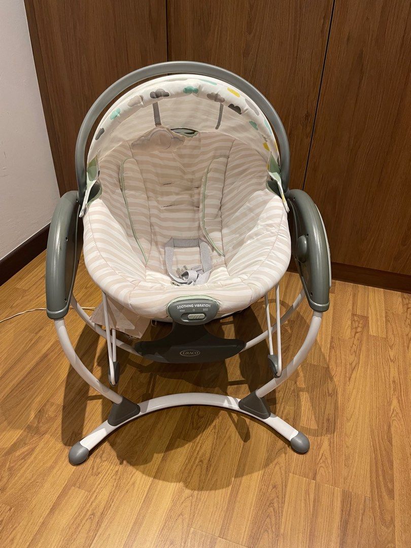 Graco bassinet discount rocker