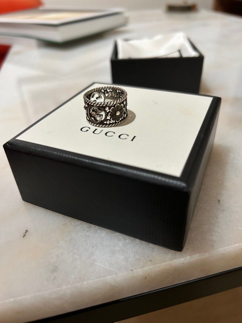 Interlocking cheap g ring