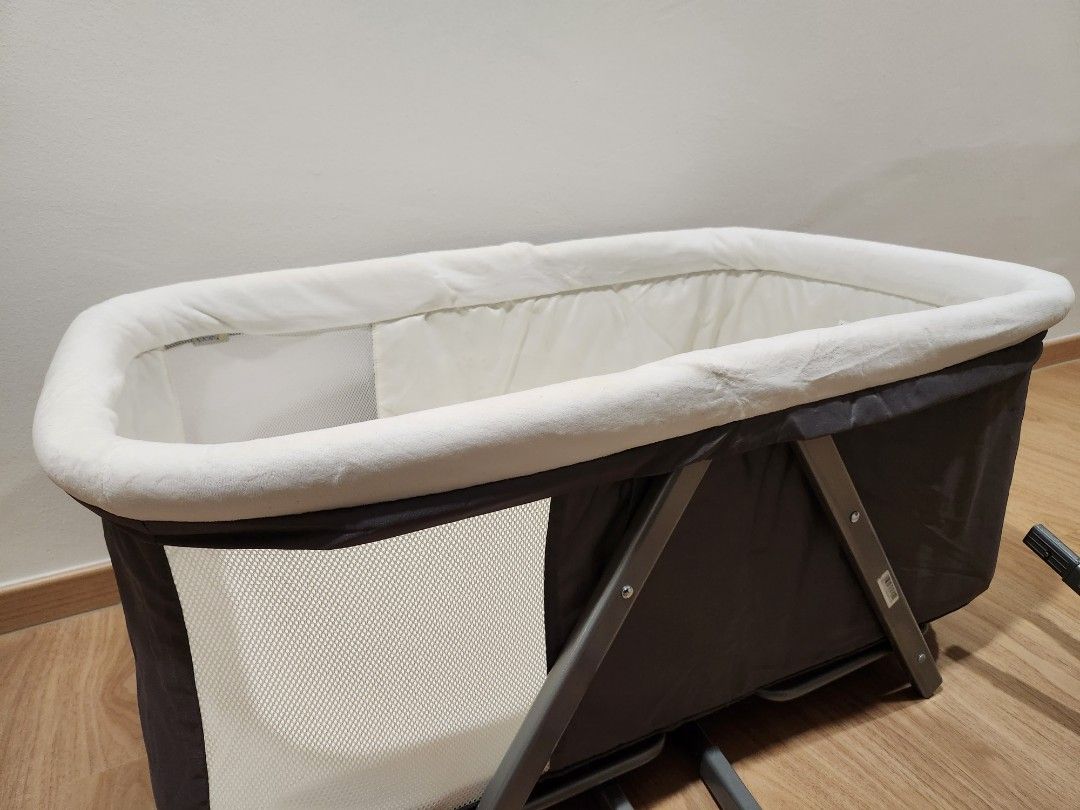 Hauck Baby Cot Travel Cot Rocking Cradle, Babies & Kids, Baby Nursery