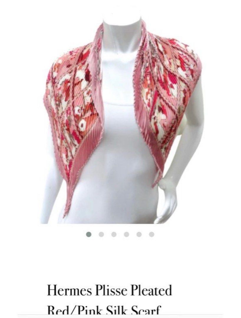 Hermes Pleated scarf, Women's Fashion, Watches & Accessories, Scarves