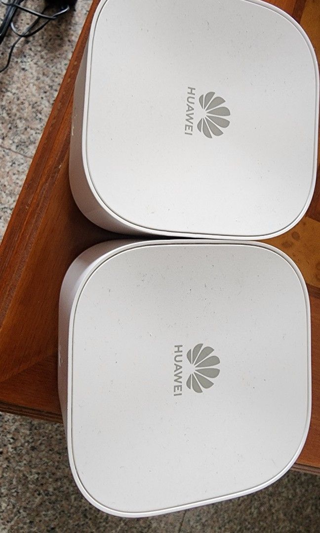 Huawei Mesh extender and modem, Computers & Tech, Parts & Accessories