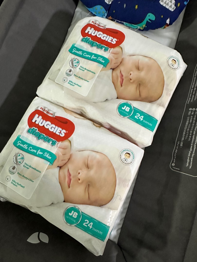 Huggies Just Born diapers, Babies & Kids, Bathing & Changing, Diapers