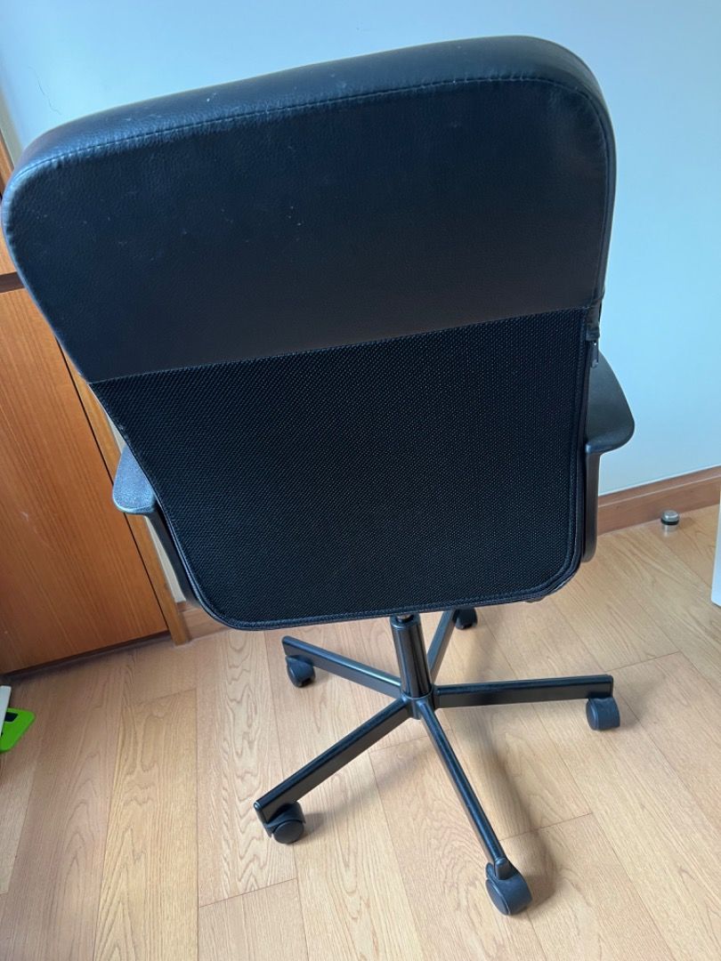 Ikea desk office chair Renberget, 傢俬＆家居, 傢俬, 椅子 Carousell