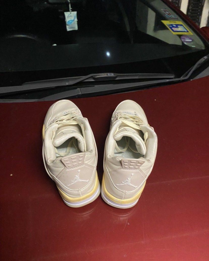 kasut aj4