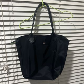 Longchamp Le Pliage @ Green Crafted Tote Bag, Women's Fashion, Bags &  Wallets, Tote Bags on Carousell