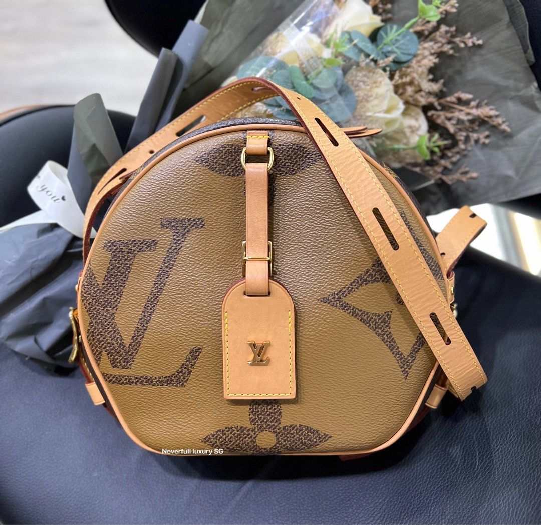 Louis Vuitton Boite Chapeau Souple MM Giant Monogram Reverse Bag