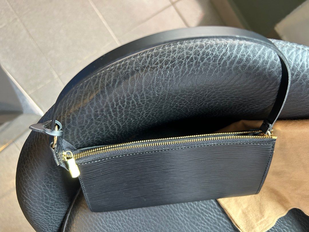 Lv pochette epi cheap