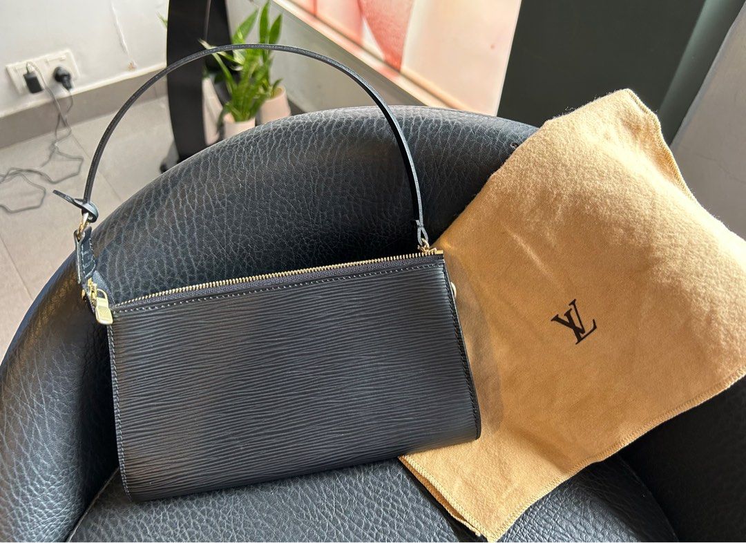 LV Pochette Epi Leather
