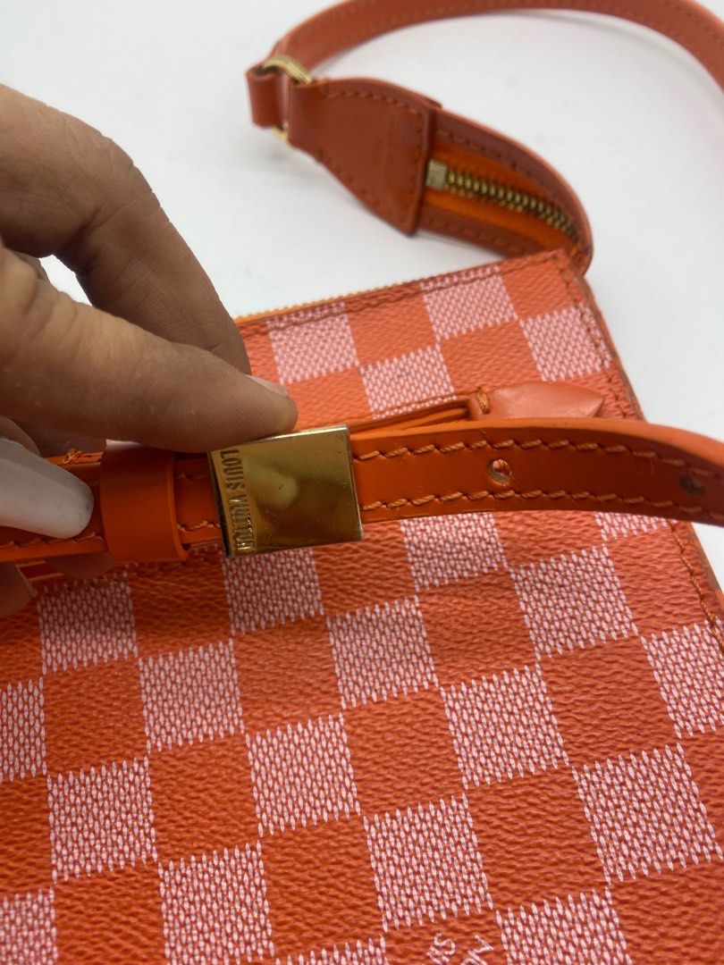 LV SLING BAG ❤️ (Category: Luxury Bags & Wallets) located in Bacolod City. Submitted by chuchaystuffs (Listing ID 1250237190, Image 3). Description: With code Ganda pa .