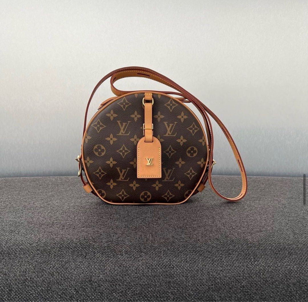 Louis Vuitton Giant Reverse Monogram Boite Chapeau Souple, Luxury, Bags &  Wallets on Carousell