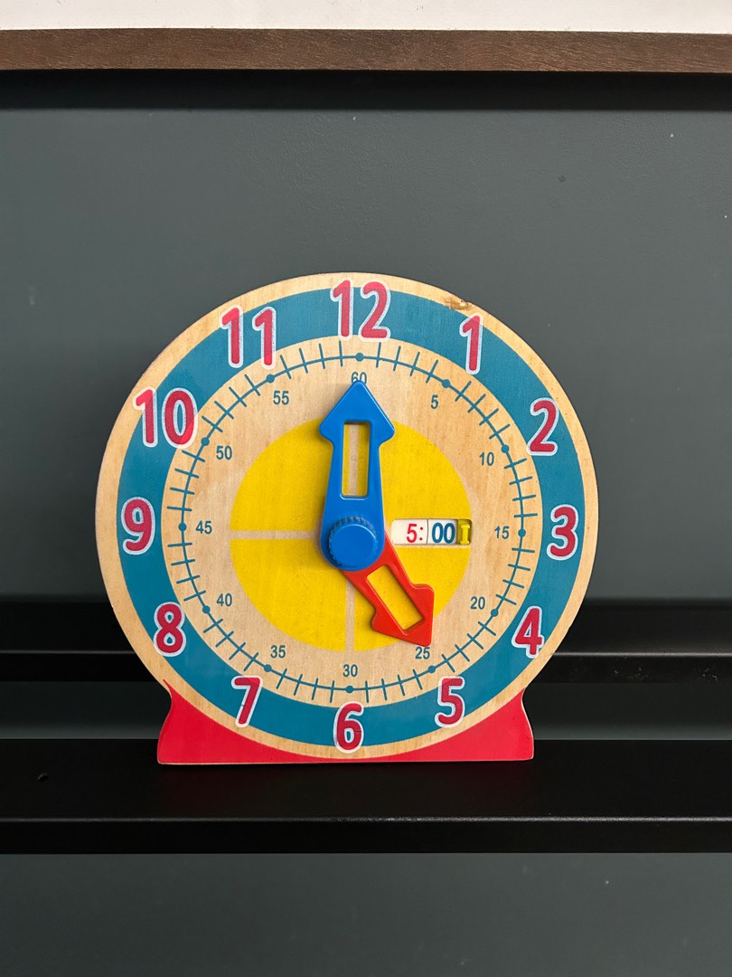 Melissa & doug wood clock, Hobbies & Toys, Toys & Games on Carousell