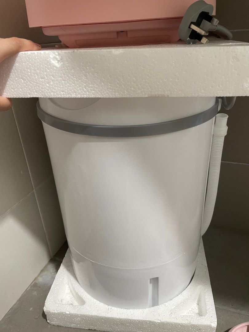 Mini washing machine second hand, TV & Home Appliances, Washing