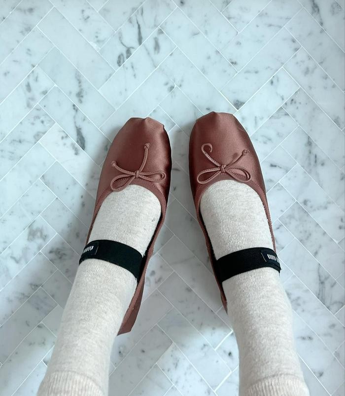 Designer Miu Miu Bow-Detailed Slip-On Satin Ballerina/shoes