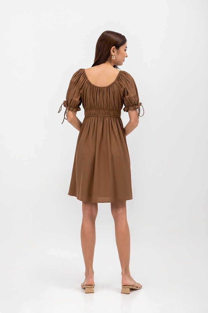 Elastic dress best sale with sleeves