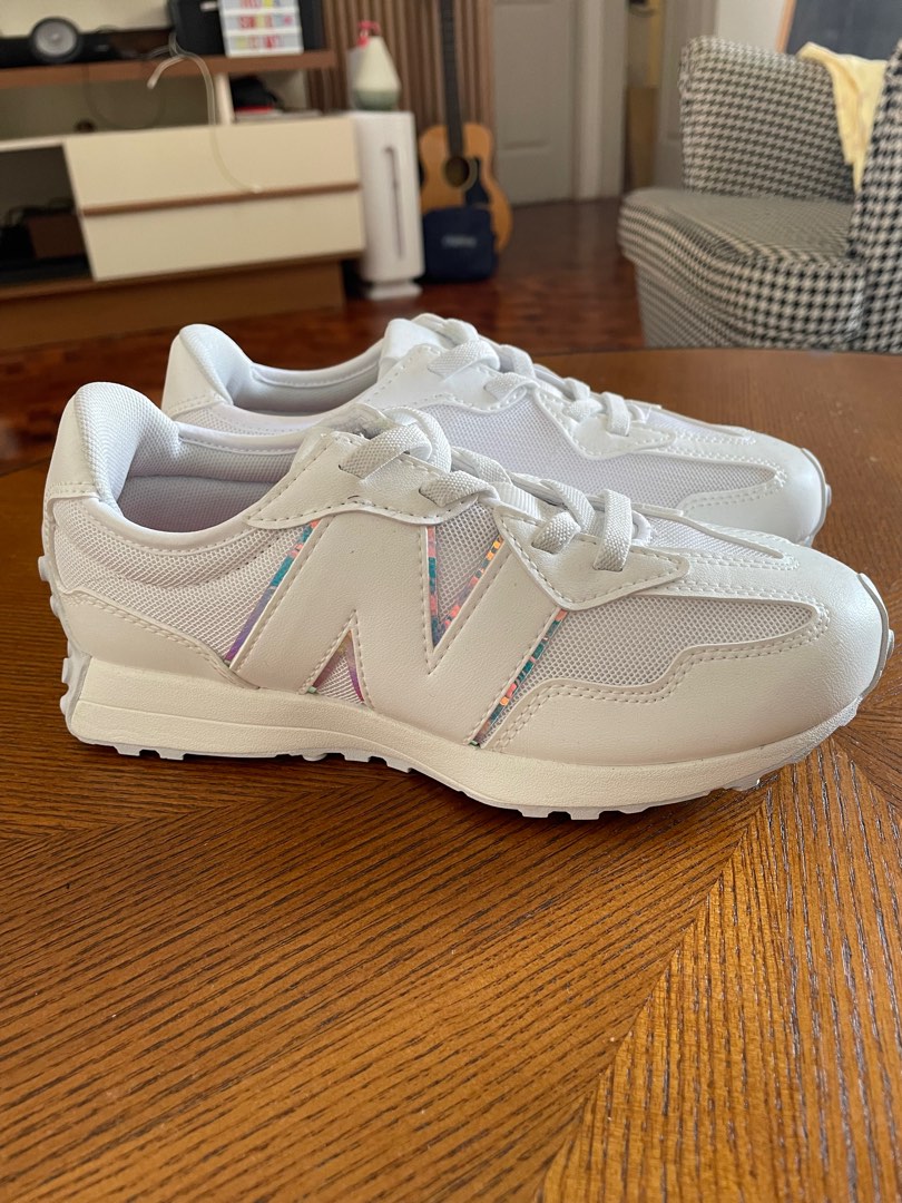 New balance twitter top