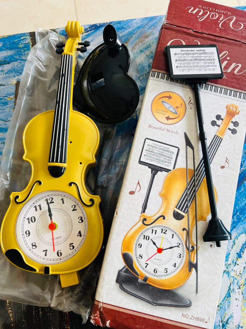 [NEW] Violin clock with alarm feature in gift box, Furniture & Home