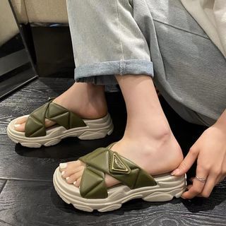 New wedges flufy by tawana