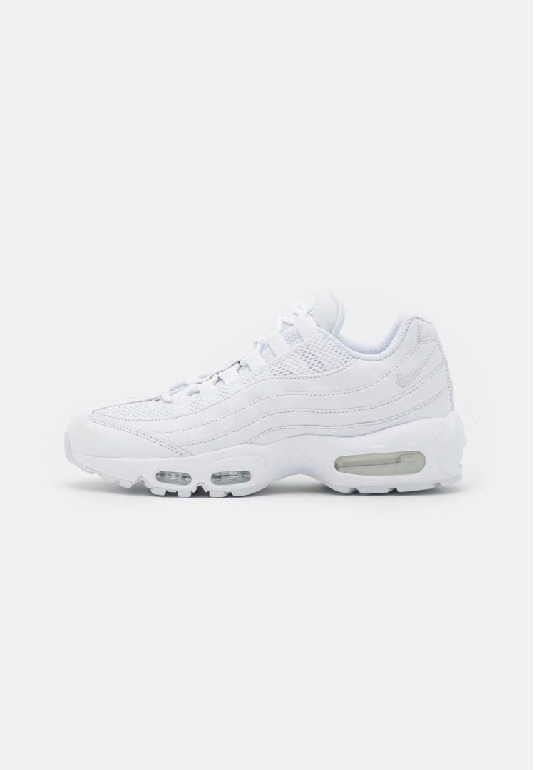 Nike air 95 essential sale