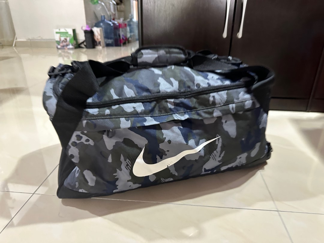 Nike camo duffle bag discount