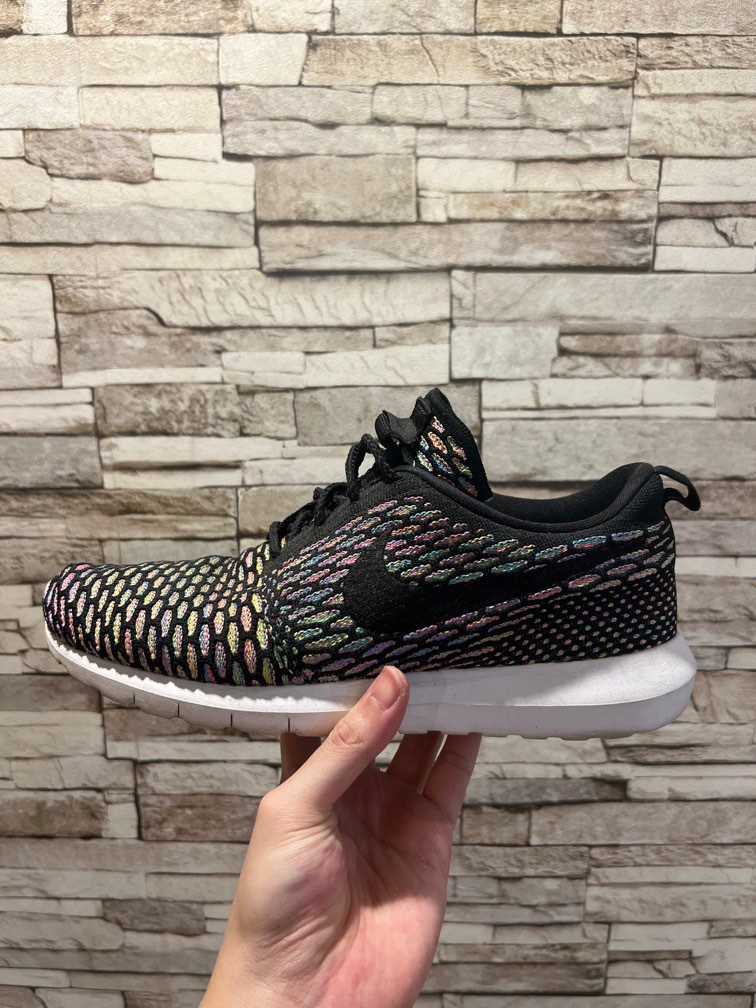 Nike roshe run flyknit multicolor hotsell