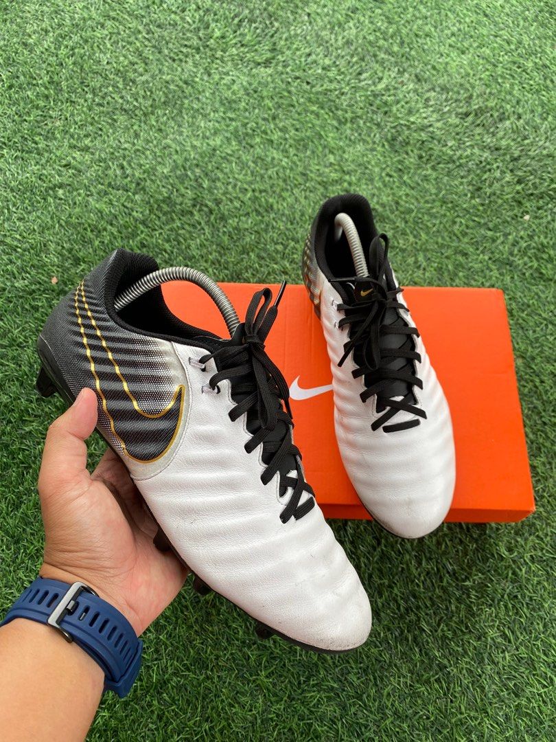 Kasut Bola Nike Tiempo Legend 7 Academy FG Men s Fashion