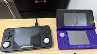 Nintendo 3ds and anbernic 351mp