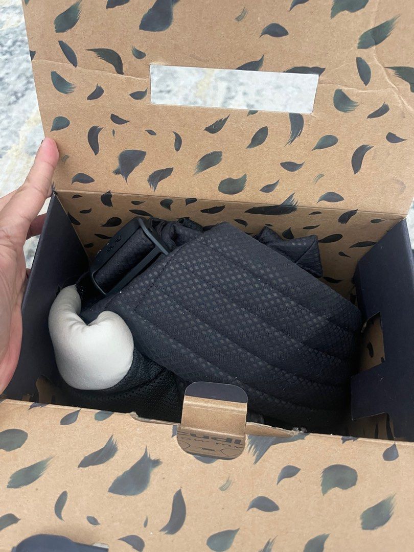 Nuna cudl baby newborn carrier, Babies & Kids, Going Out, Carriers