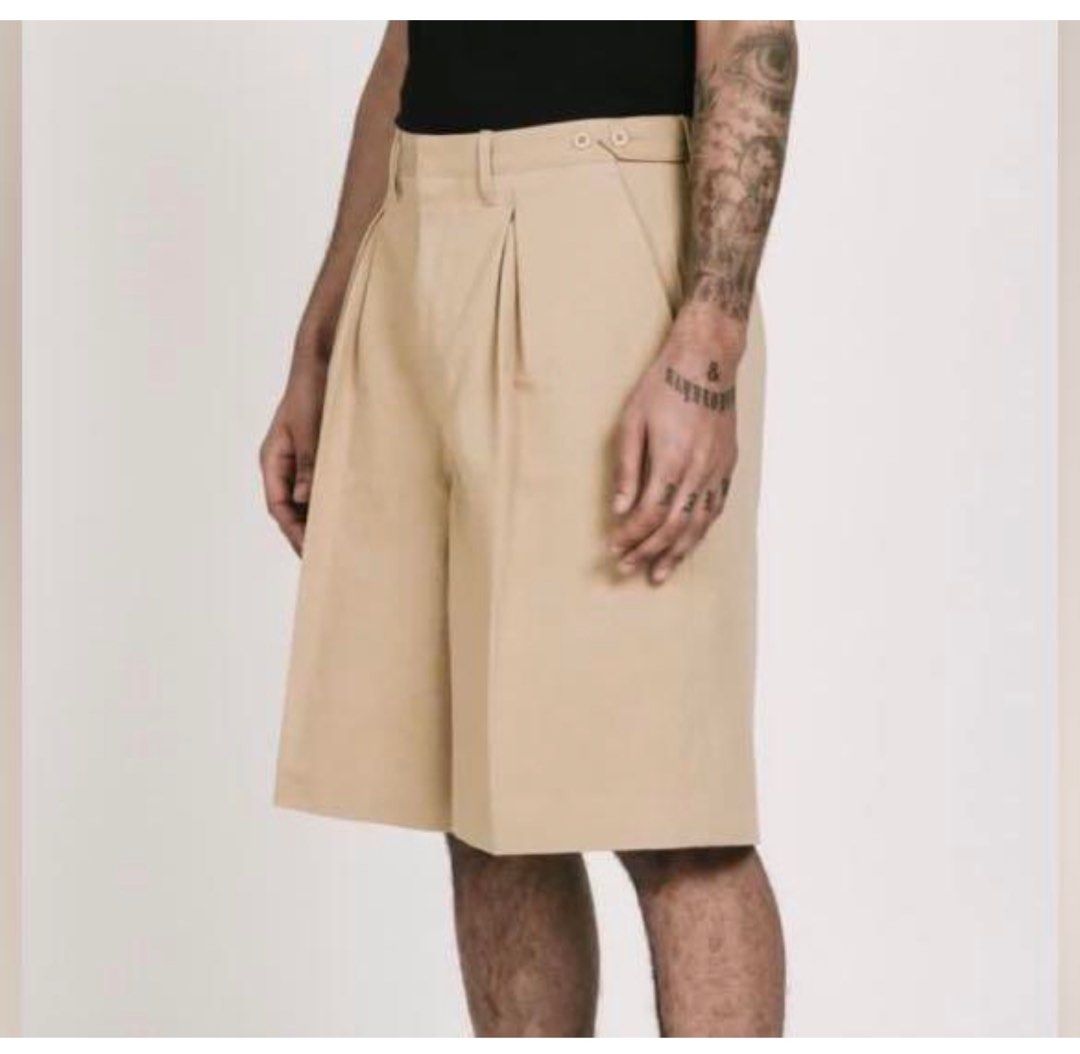 White shop canvas shorts